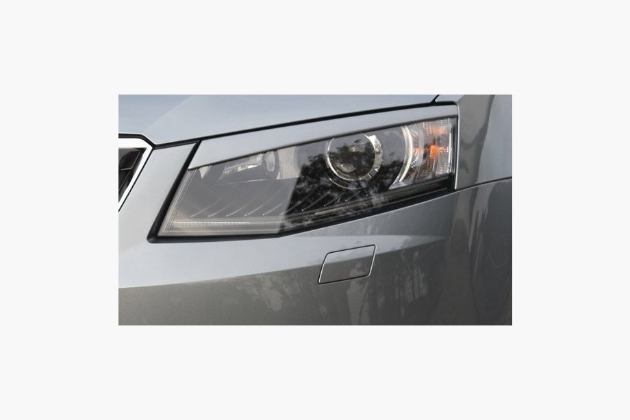 Skoda Octavia III A7 2013–2019 NOVINKA!!! Mračítka na světlomety (2 ks, k lakování) Image