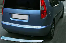 Skoda Roomster 2006–2015 Nerezová ochranná lišta na zadní nárazník fotografie 2