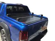 Volkswagen Amarok 2010–2022 Střešní nosič (montážní body hardtopu) fotografie 1