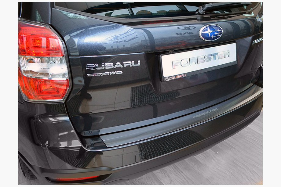 Subaru Forester 2013–2018 Nerezová lišta zadního nárazníku Natanika Image