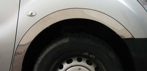 Mazda 2 2003–2007 Nerezové lišty na lemy blatníků (4 ks) fotografie 4