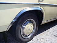 Mercedes W123 1975–1986 Nerezové lišty na lemy blatníků (4 ks) fotografie 6