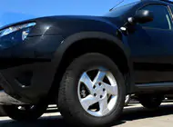 Renault Duster 2008–2017 Kryty lemů blatníků (4 ks, černý kov) fotografie 1