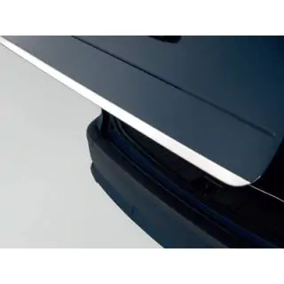 Nerezová lišta na hranu víka kufru Mitsubishi Outlander 2001–2006 fotografie 1