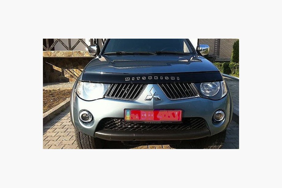 Mitsubishi L200 2006–2015 Deflektor kapoty (VIP) Image