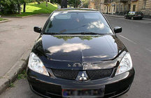 Mitsubishi Lancer 9 2004–2008 Deflektor kapoty (VIP) fotografie 1