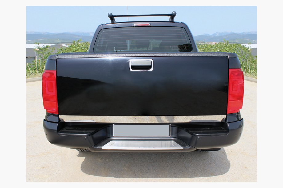 Volkswagen Amarok 2010–2022 Nerezová lišta hrany víka kufru OmsaLine – italská nerezová ocel Image