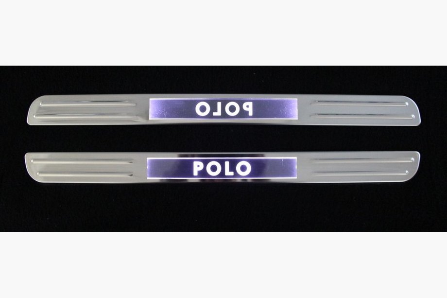 Volkswagen Polo 2010–2017 Bezdrátové osvětlené prahové lišty (2 ks, nerez) Fotografie 1