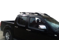 Nissan Navara 2006–2015 Střešní podélníky s příčníky (2 ks, chrom) fotografie 2