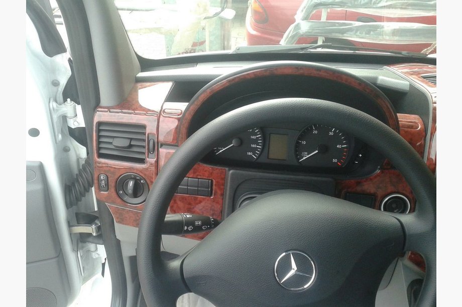 Mercedes Sprinter W906 2006–2018 Dekorativní lišty na palubní desku (Meric, 50 dílů) Fotografie 10