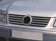 Volkswagen Bora 1998–2004 SLEVA! Nerezové lišty na masku chladiče (6 ks) fotografie 1