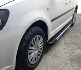 Volkswagen Caddy 2010–2015 Boční nášlapy Red-style (2 ks, hliník) fotografie 1