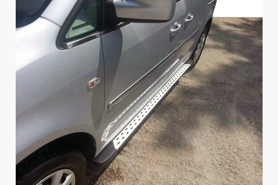 Volkswagen Caddy 2010–2015 Boční nášlapy DOT-Line (2 ks, hliník) Image