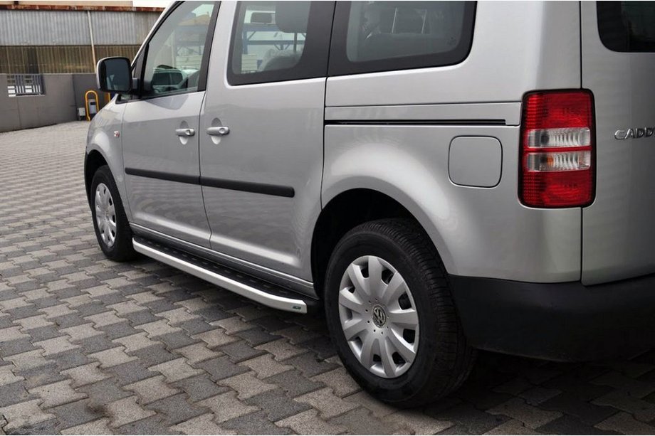 Volkswagen Caddy 2004–2010 Boční nášlapy Fullmond (2 ks, hliník) Maxi (dlouhý rozvor) Image