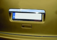 Volkswagen Caddy 2010–2015 Lišta nad SPZ (1 dveře, nerez) fotografie 2