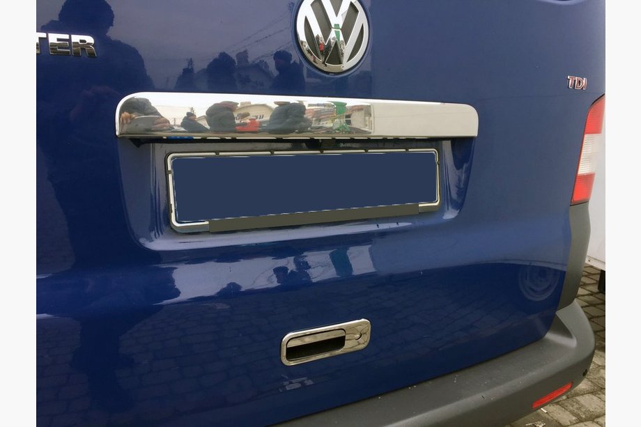 Volkswagen T5 Multivan 2003–2010 Nerezová lišta nad SPZ na páté dveře Image