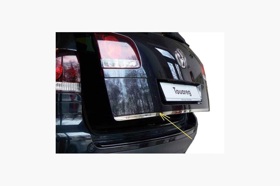 Volkswagen Touareg 2010–2018 Nerezová lišta na víko kufru Image