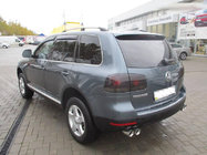 Volkswagen Touareg 2002–2010 Střešní ližiny chrom (plastové patky) Kovová patka fotografie 9