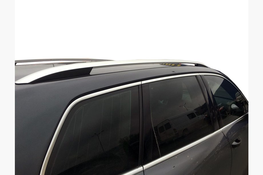 Volkswagen Touareg 2010–2018 Originální střešní podélníky V2 (2 ks, nerezová ocel) Image