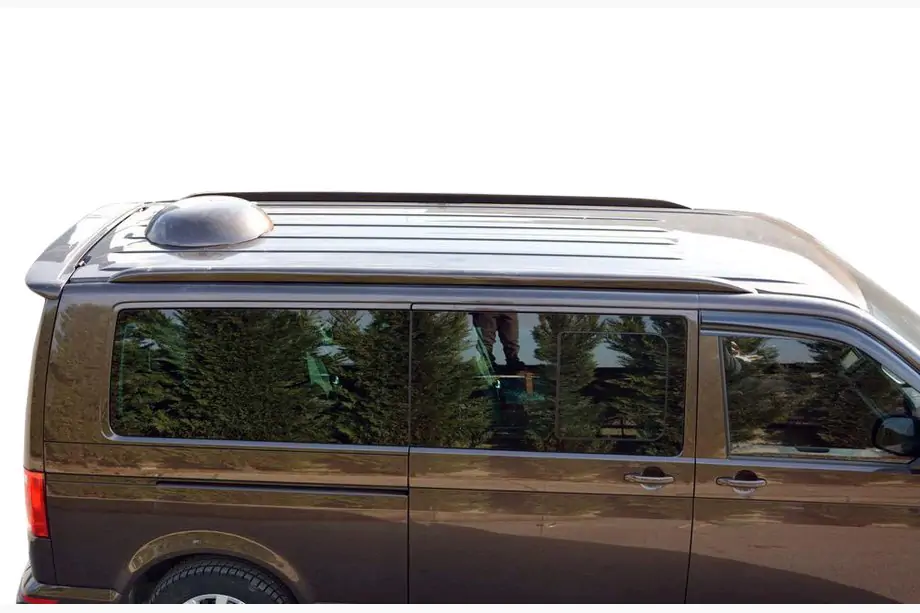 Volkswagen T6 2015–2024 Spoilerová stříška (k lakování) Image