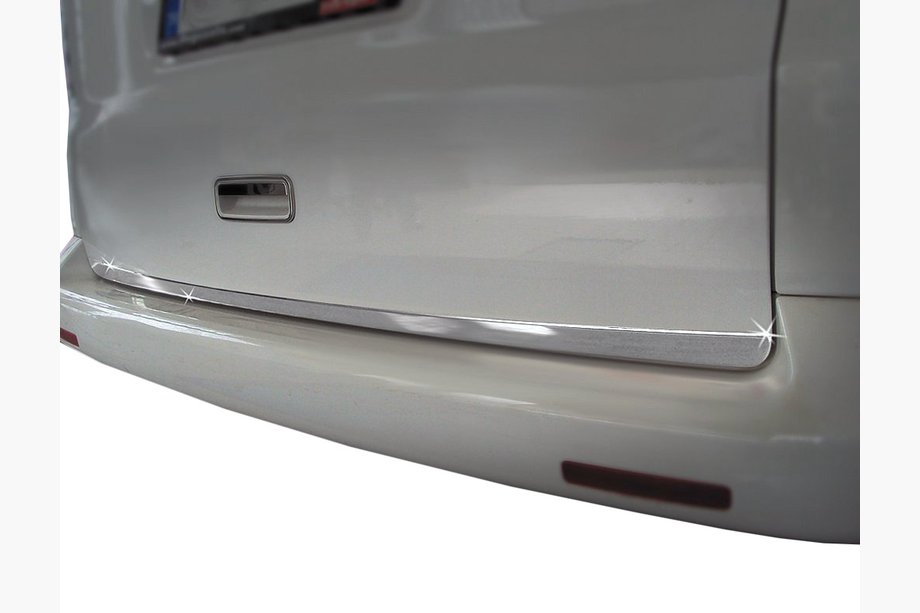 Volkswagen T5 Multivan 2003–2010 Ochranná lišta na hranu víka kufru (nerez) Carmos, 1 dveře – výklopné nahoru Image