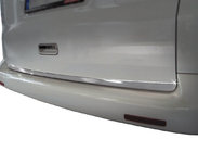 Volkswagen T5 Multivan 2003–2010 Ochranná lišta na hranu víka kufru (nerez) Carmos, 1 dveře – výklopné nahoru fotografie 1