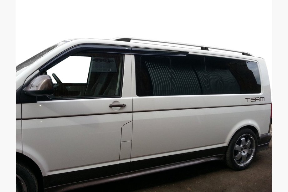 Volkswagen T6 2015–2024 Střešní ližiny CROWN (matná šedá) Dlouhý rozvor Fotografie 5