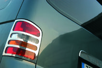 Volkswagen T5 Multivan 2003–2010 Nerezové kryty zadních světel (2 ks) 2 dveře, OmsaLine – italská nerezová ocel fotografie 6
