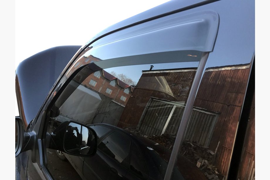 Volkswagen T5 Multivan 2003–2010 Okenní deflektory (2 ks, Sunflex) Image
