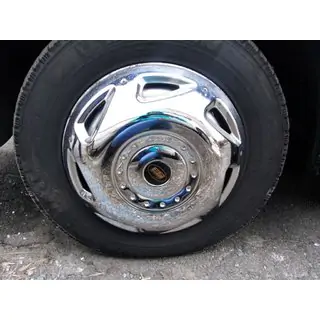 Nerezové kryty kol OEM (dvounápravové, 4 ks) Volkswagen Crafter 2006–2016 fotografie 3