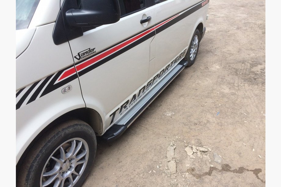 Volkswagen T5 Multivan 2003–2010 Boční nášlapy Rainbow (2 ks, hliník) Image