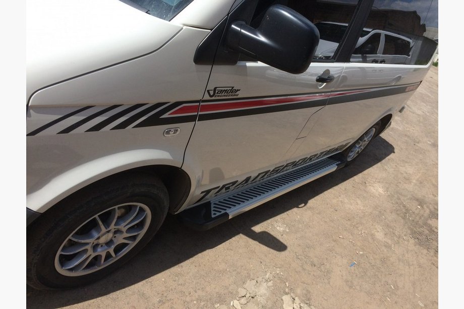 Volkswagen T5 Multivan 2003–2010 Boční nášlapy typu Line (2 ks, hliník) Krátký rozvor Image