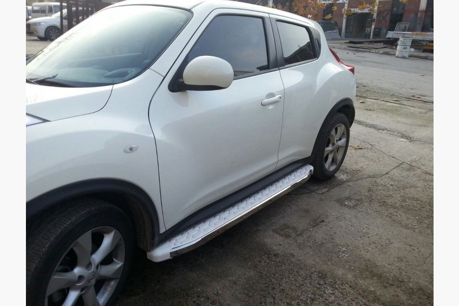 Nissan Juke 2010–2019 Boční nášlapy WhiteLine (2 ks, hliník) Image