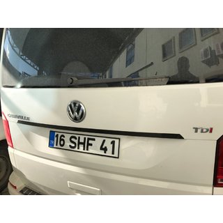 Lišta nad SPZ (karbon) Volkswagen T6 2015–2024 fotografie 1