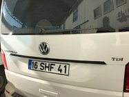 Volkswagen T6 2015–2024 Lišta nad SPZ (karbon) fotografie 1