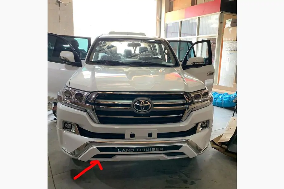 Toyota Land Cruiser 200 2007–2021 Přední lip spoiler nárazníku 2016↗ (styl ME, pod nárazníkovou sukni) Image