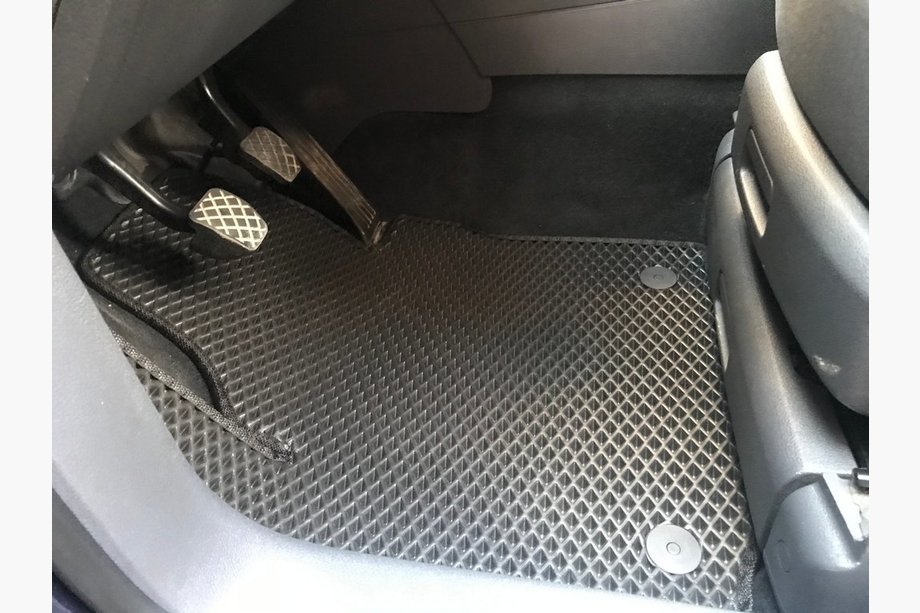 Volkswagen Touran 2010–2015 EVA autokoberce (černé) Image