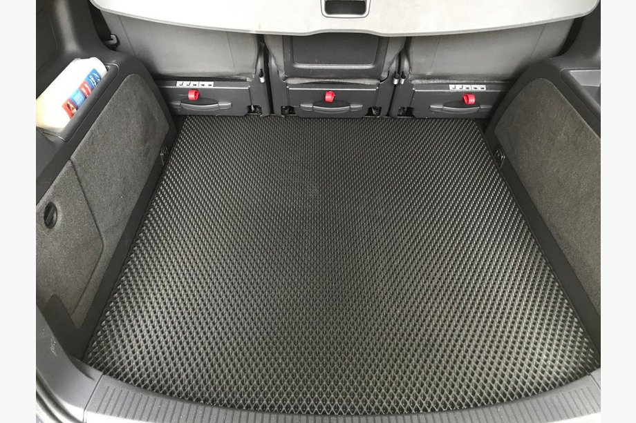 Volkswagen Touran 2003–2010 Vana do kufru (EVA, 5 míst, černá) Image