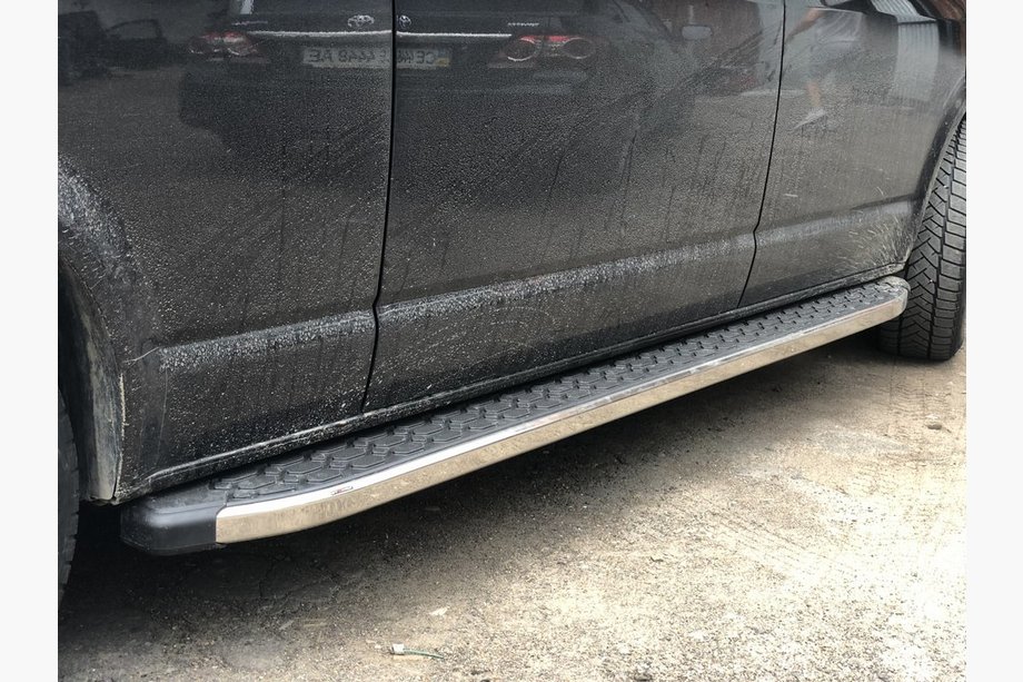 Volkswagen T5 2010–2015 Boční prahy BlackLine (2 ks, hliník) Image
