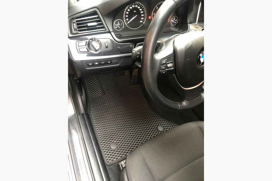 BMW řada 5 F10/F11 2010–2016 Autokoberce 2013-2016 (EVA, černé) Image