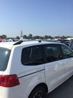 Volkswagen Sharan 2010–2023 Chromové střešní ližiny (turecký design) Plastová patka fotografie 1