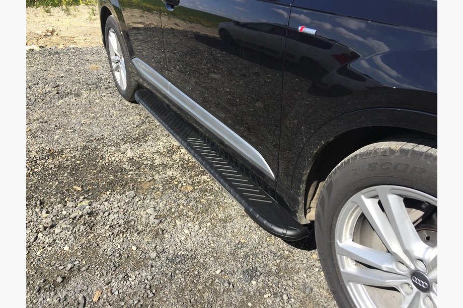 Audi Q7 2015–2026 Boční nášlapy Bosphorus Yeni Black (2 ks, hliník) Image