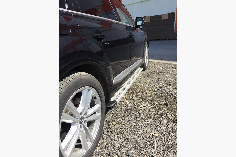 Audi Q7 2015–2026 Boční nášlapy Maya V2 (2 ks, hliník) Image
