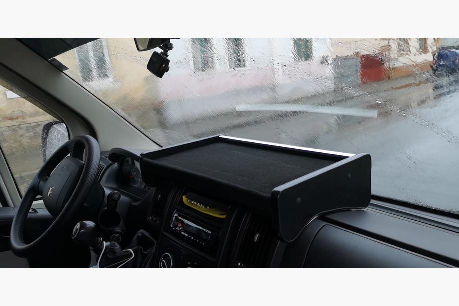 Peugeot Boxer 2006–2025 Police na palubní desku (typ 1) 2014↗ Image