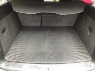Volkswagen Touareg 2010–2018 EVA koberec do kufru V1 (černý) fotografie 1