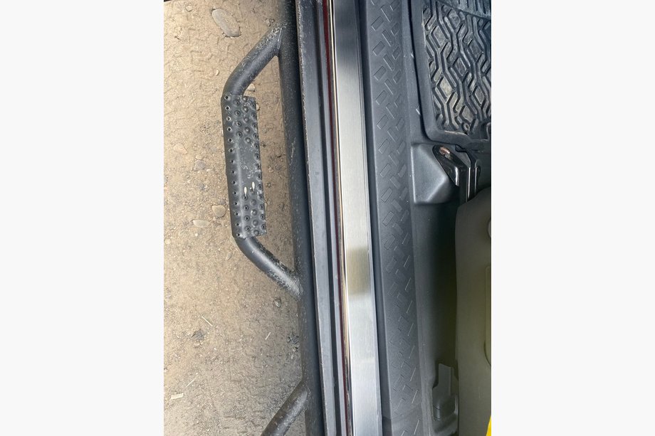 Toyota FJ Cruiser 2006–2022 Nerezové kryty prahů Natanika Premium (2 ks) Image