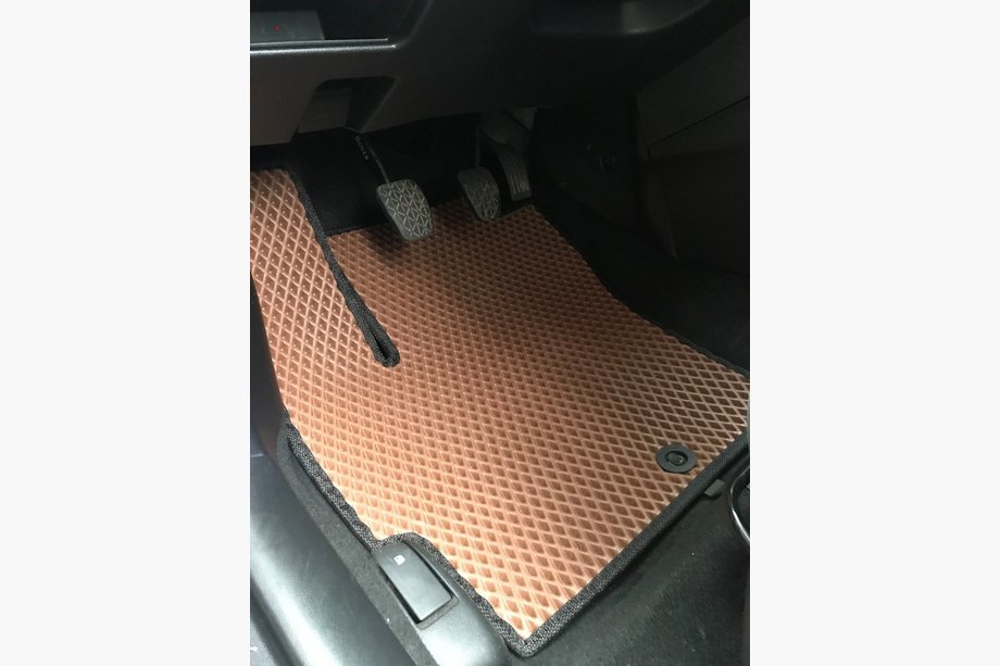 Mazda 3 2003–2009 EVA autokoberce (cihlový vzor) Image