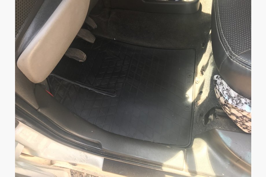 Fiat Doblo I 2005–2010 Gumové autokoberce (Stingray) Image
