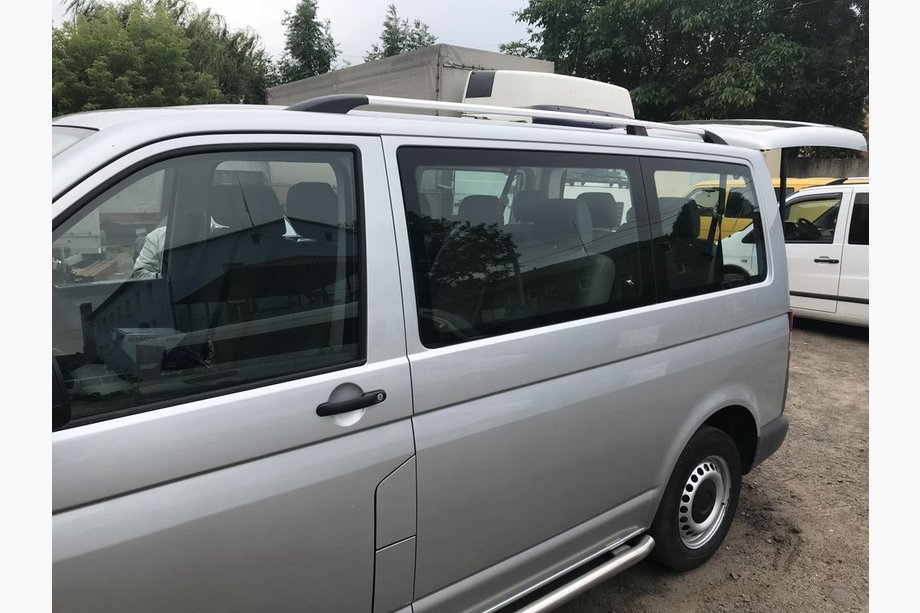 Volkswagen T5 Caravelle 2004–2010 Chromované střešní ližiny Image