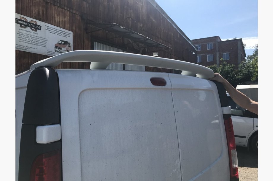 Nissan Primastar 2002–2014 Spoiler Isikli (k lakování) Image
